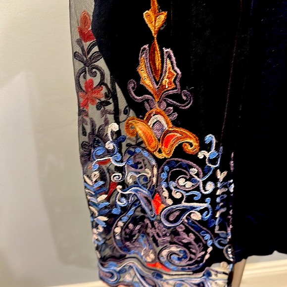 Vince Brand navy shirt & black floral, embroidered open front duster. XS/S - Picture 6 of 6